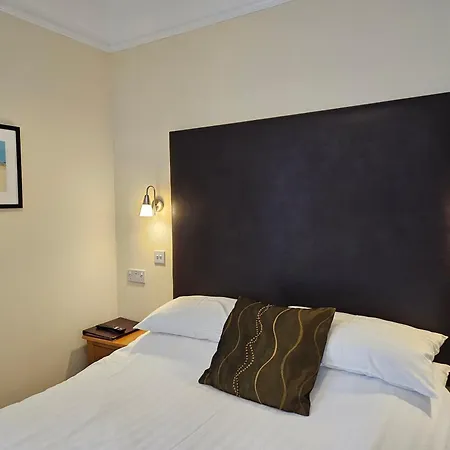 Oda ve Kahvaltı Geckos Rest 4*